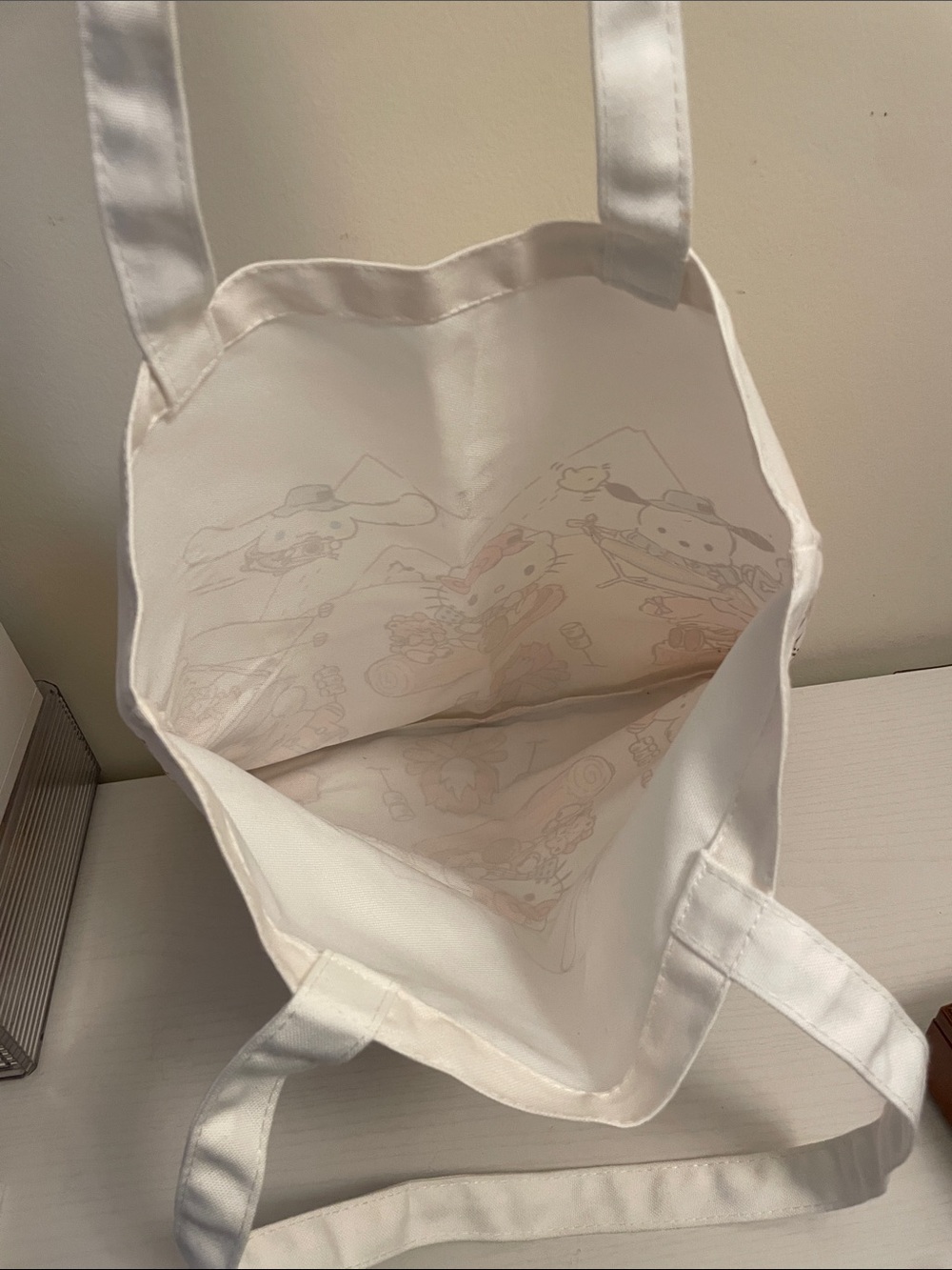 Hello Kitty Campfire Canvas Tote in White, Pink & Tan - Picture 2 of 2